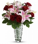 /images/telsg10/T12V220^1lg.jpg Melt My Heart Bouquet Premier Flowers from Cottage Florist, Lakeland Fl 33813